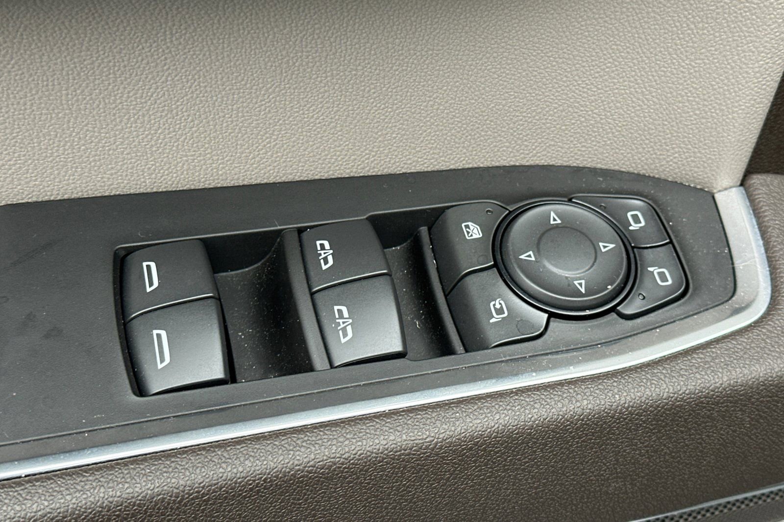 Used 2025 GMC Sierra 1500 SLT w/ SLT Premium Plus Package image 11