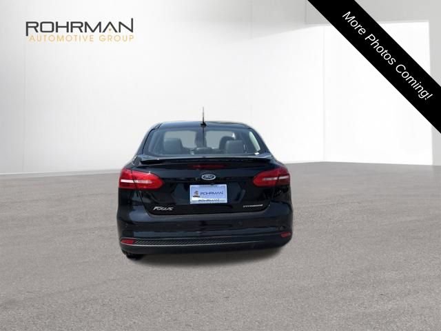 Used 2018 Ford Focus Titanium w/ Titanium Technology Package FWD image 6
