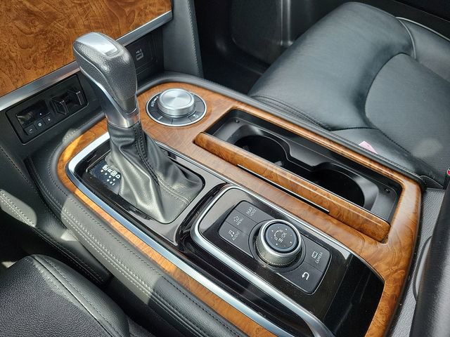 Used 2024 Nissan Armada SL image 19