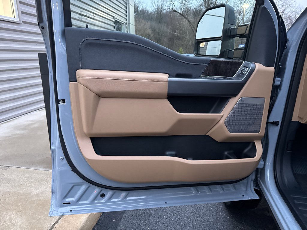 New 2026 Ford F350 Lariat image 17