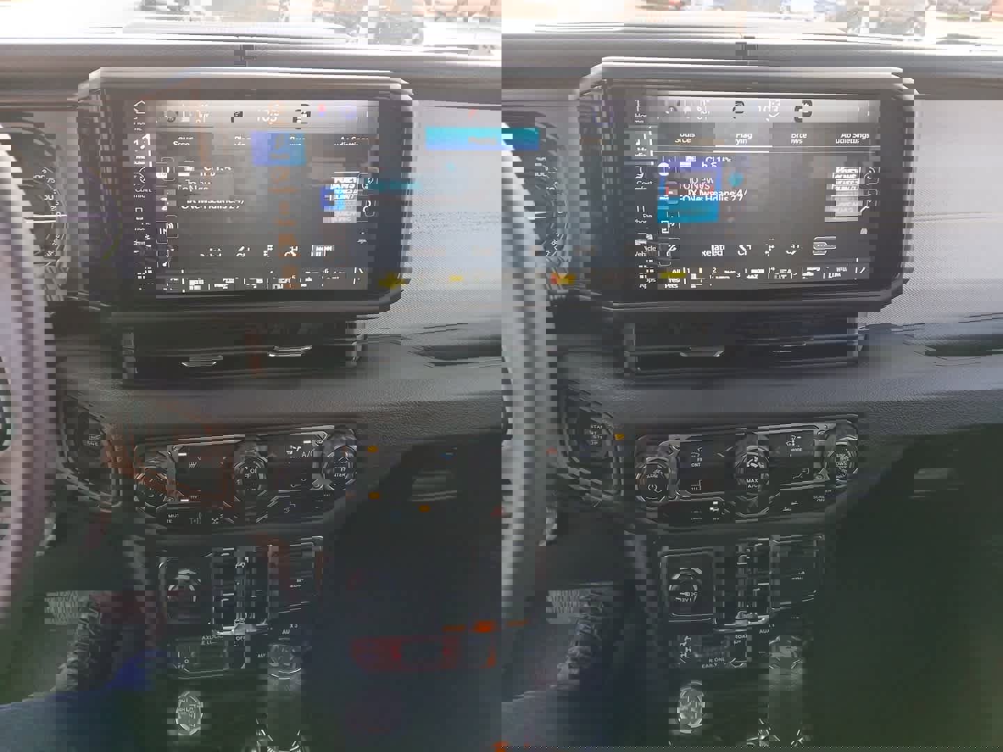 Used 2025 Jeep Wrangler Willys image 39