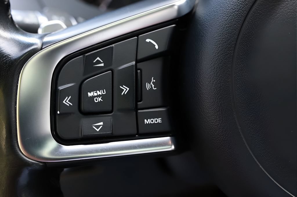 Used 2019 Jaguar F-PACE S AWD/4WD image 48