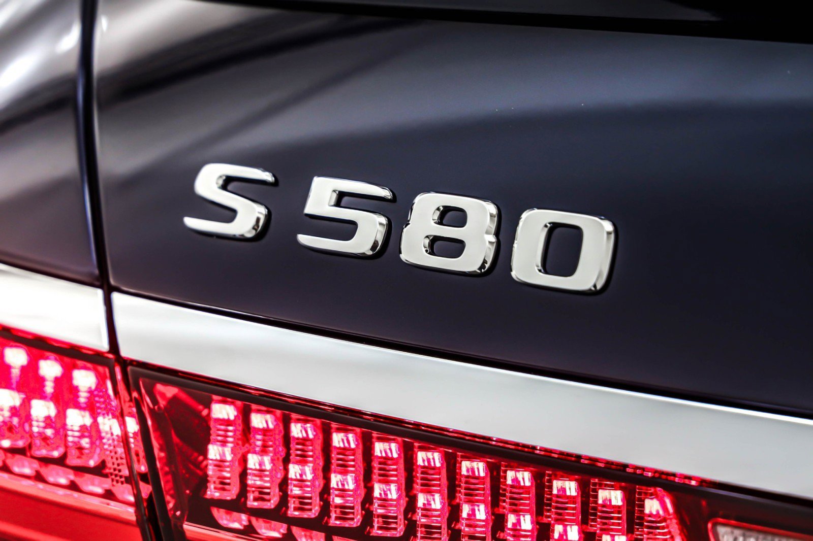 New 2026 Mercedes-Benz S 580 4MATIC Sedan image 9