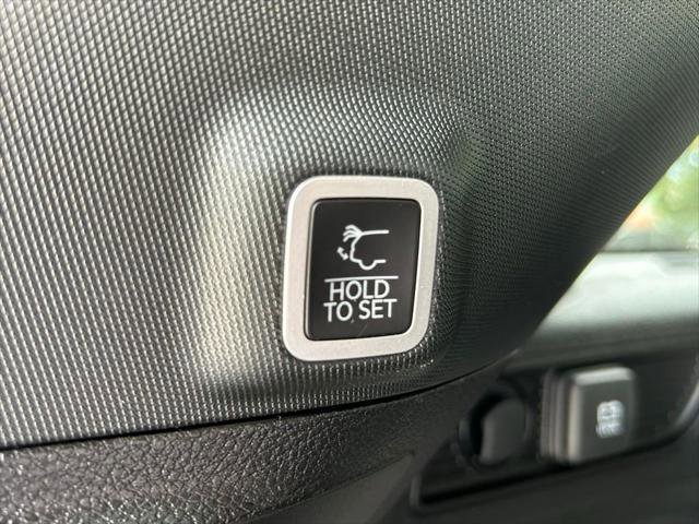 Certified 2024 Jeep Grand Cherokee Limited w/ Black Appearance Package image 44