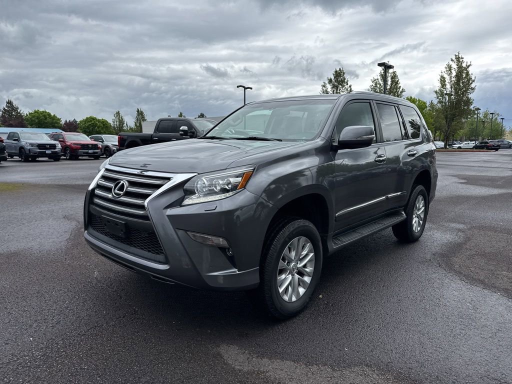 Used 2018 Lexus GX 460 Premium w/ Premium Package AWD/4WD image 3