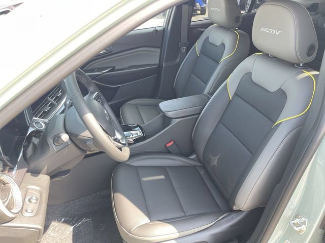 New 2026 Chevrolet Trax ACTIV w/ Sunroof Package FWD image 11