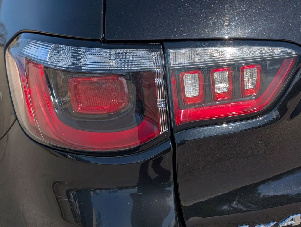 Used 2021 Jeep Compass Limited w/ Sun and Sound Group AWD/4WD image 13