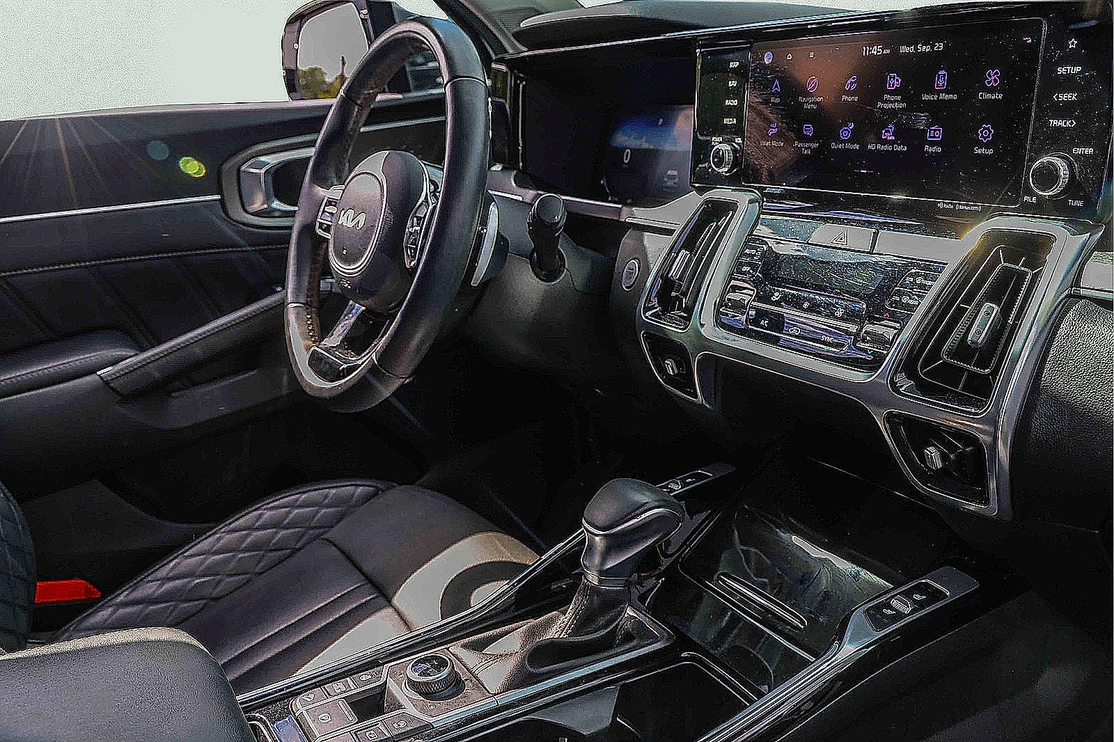 Certified 2023 Kia Sorento SX AWD/4WD image 26