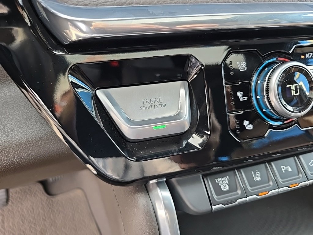 Used 2025 GMC Sierra 3500 Denali w/ Denali Reserve Package image 17