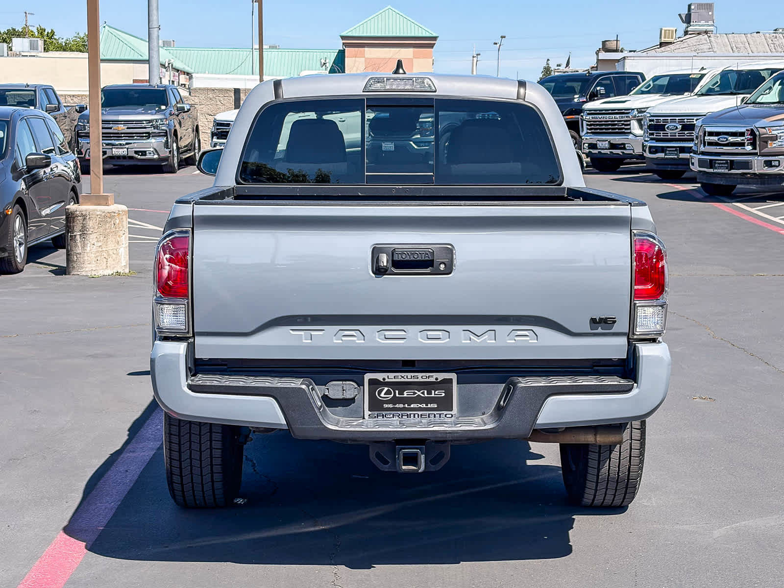 Used 2020 Toyota Tacoma TRD Sport AWD/4WD image 3
