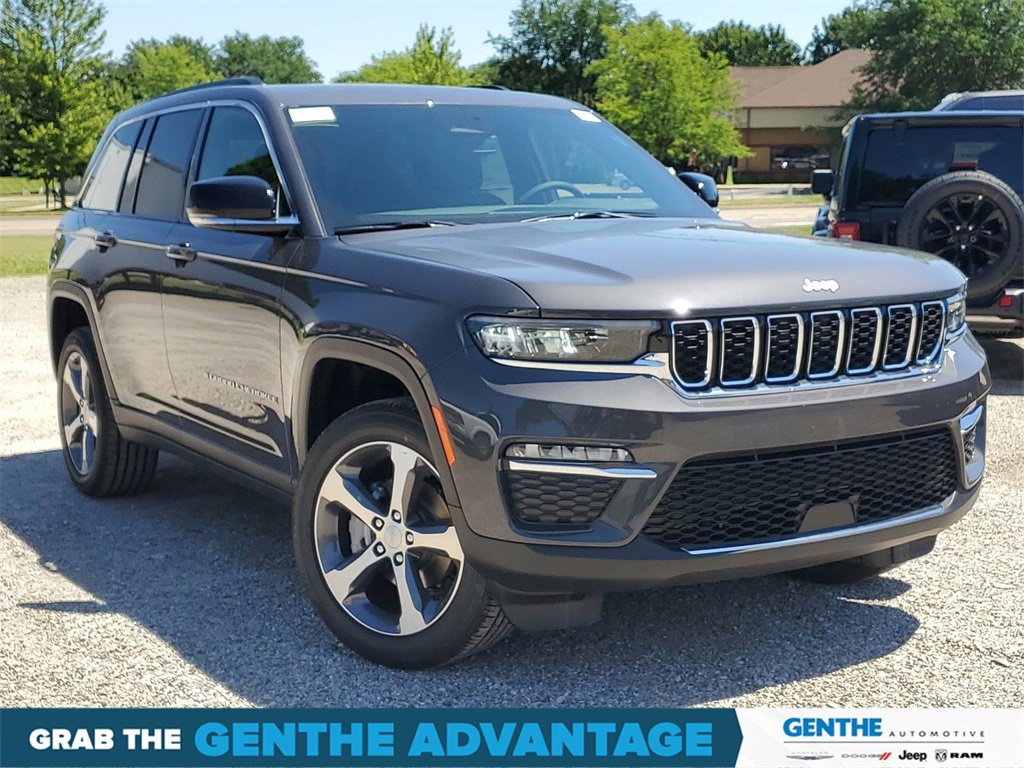 Certified 2024 Jeep Grand Cherokee Limited image 33