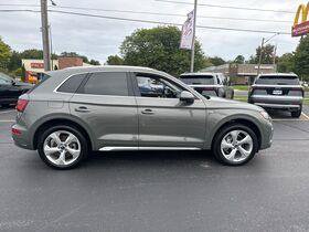 Used 2023 Audi Q5 2.0T Premium Plus w/ Premium Plus Package AWD/4WD image 13