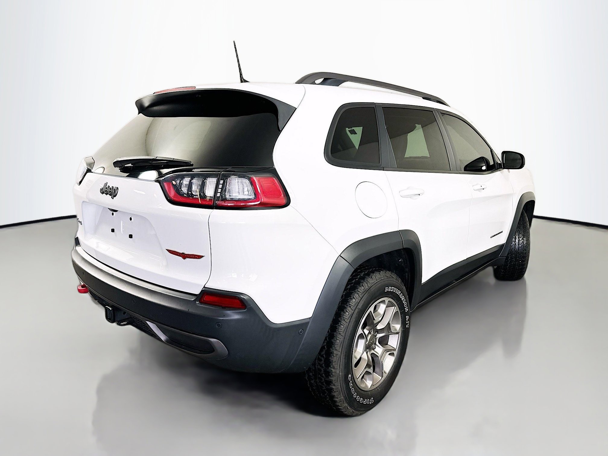 Used 2020 Jeep Cherokee Trailhawk w/ Technology Group AWD/4WD image 7