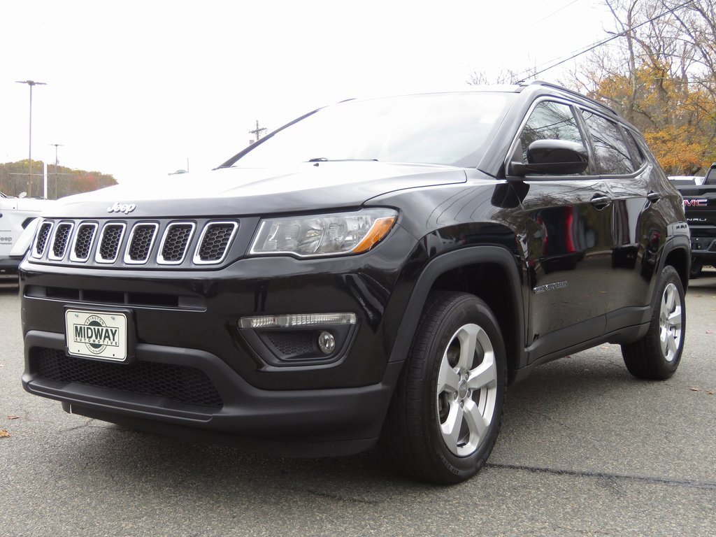 Used 2019 Jeep Compass Latitude image 2