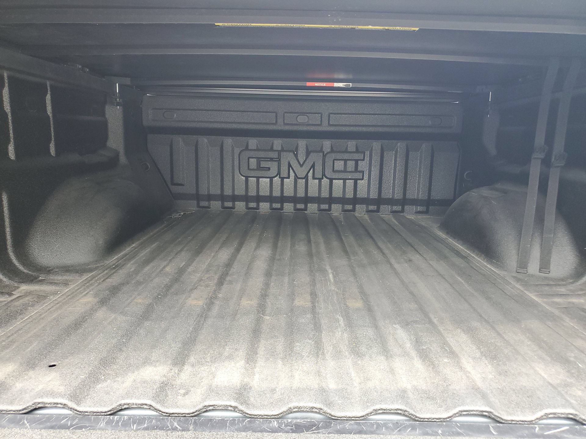 Used 2019 GMC Canyon SLE w/ Elevation Edition RWD image 8