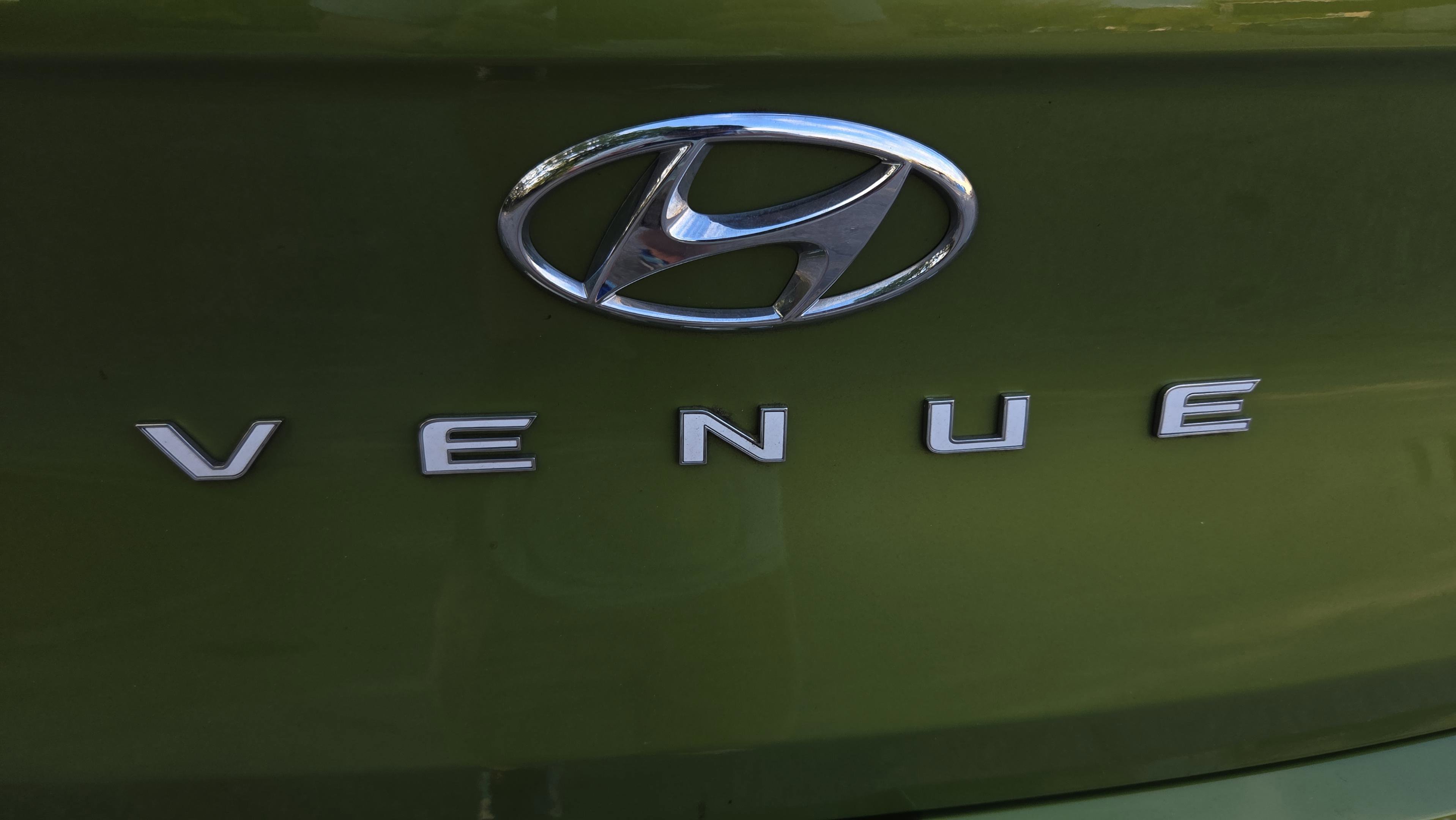 Used 2024 Hyundai Venue SE image 15