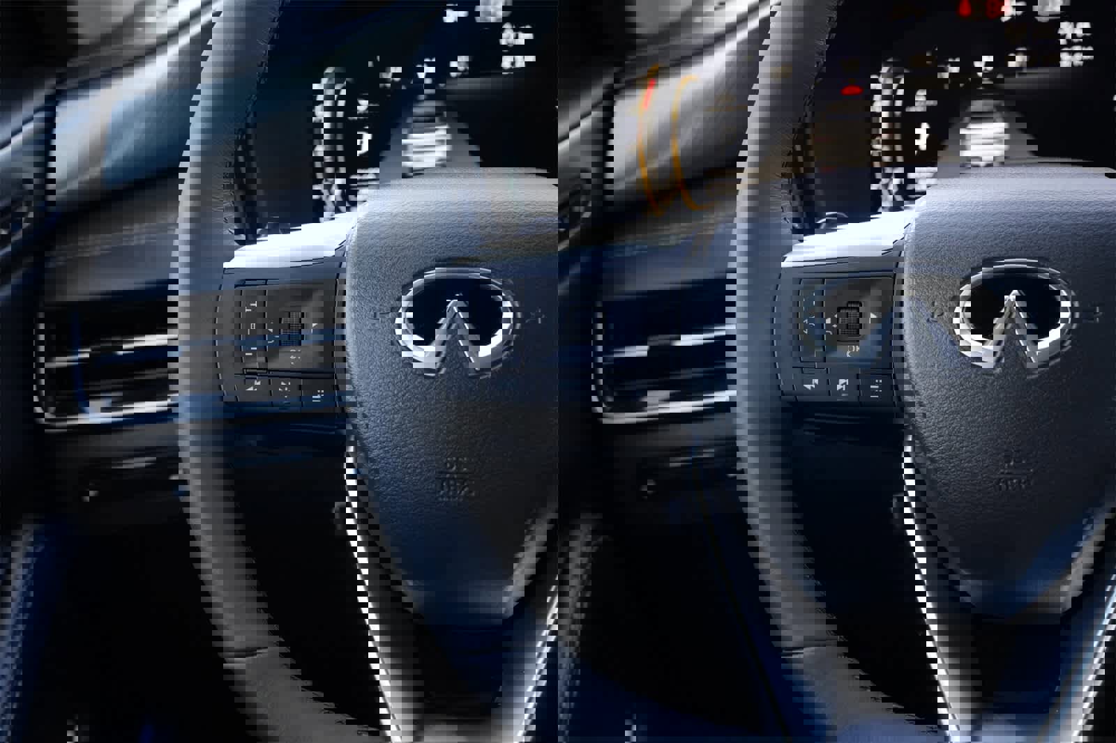 New 2026 INFINITI QX60 Luxe image 10