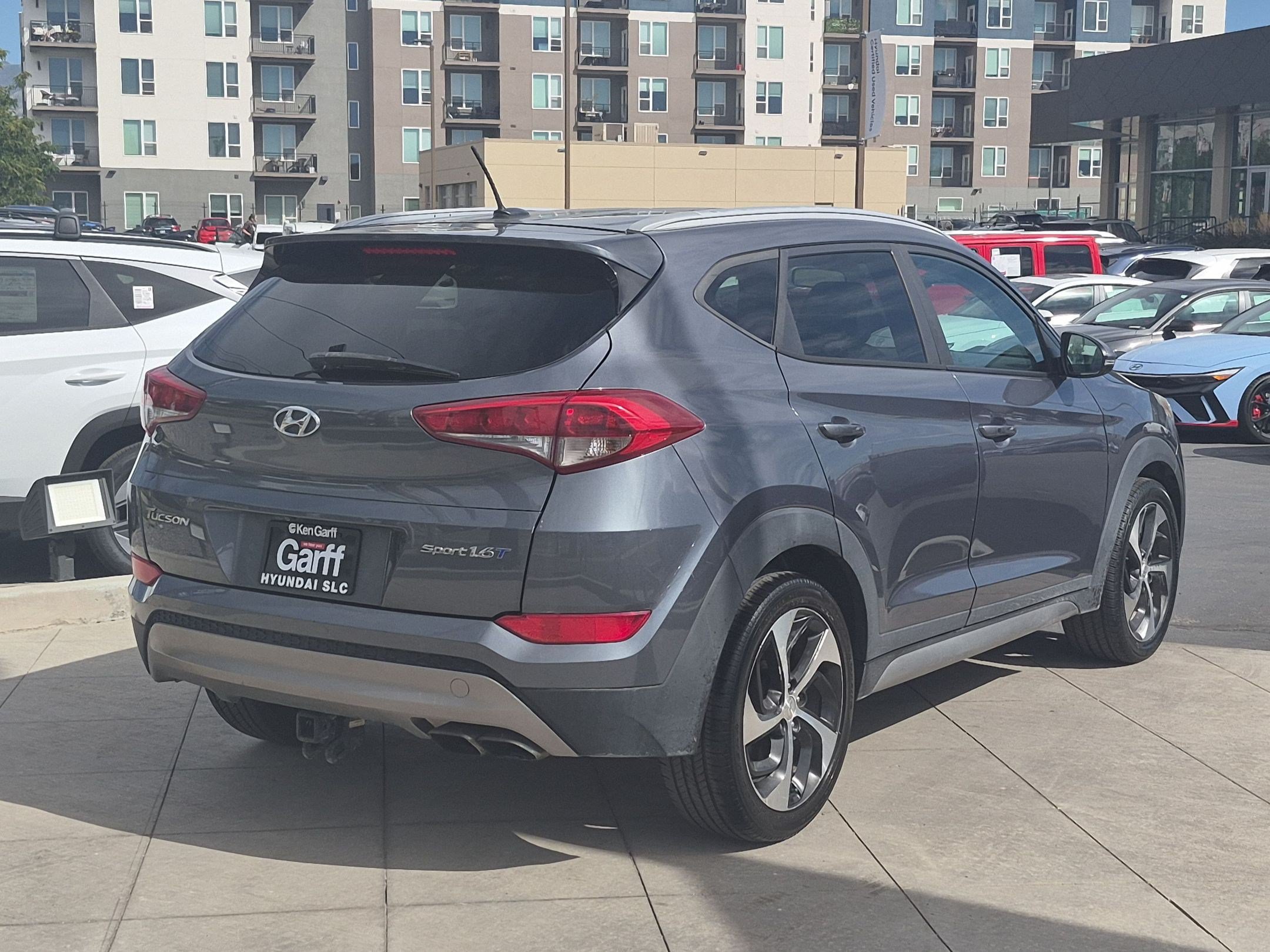 Used 2017 Hyundai Tucson Sport FWD image 3