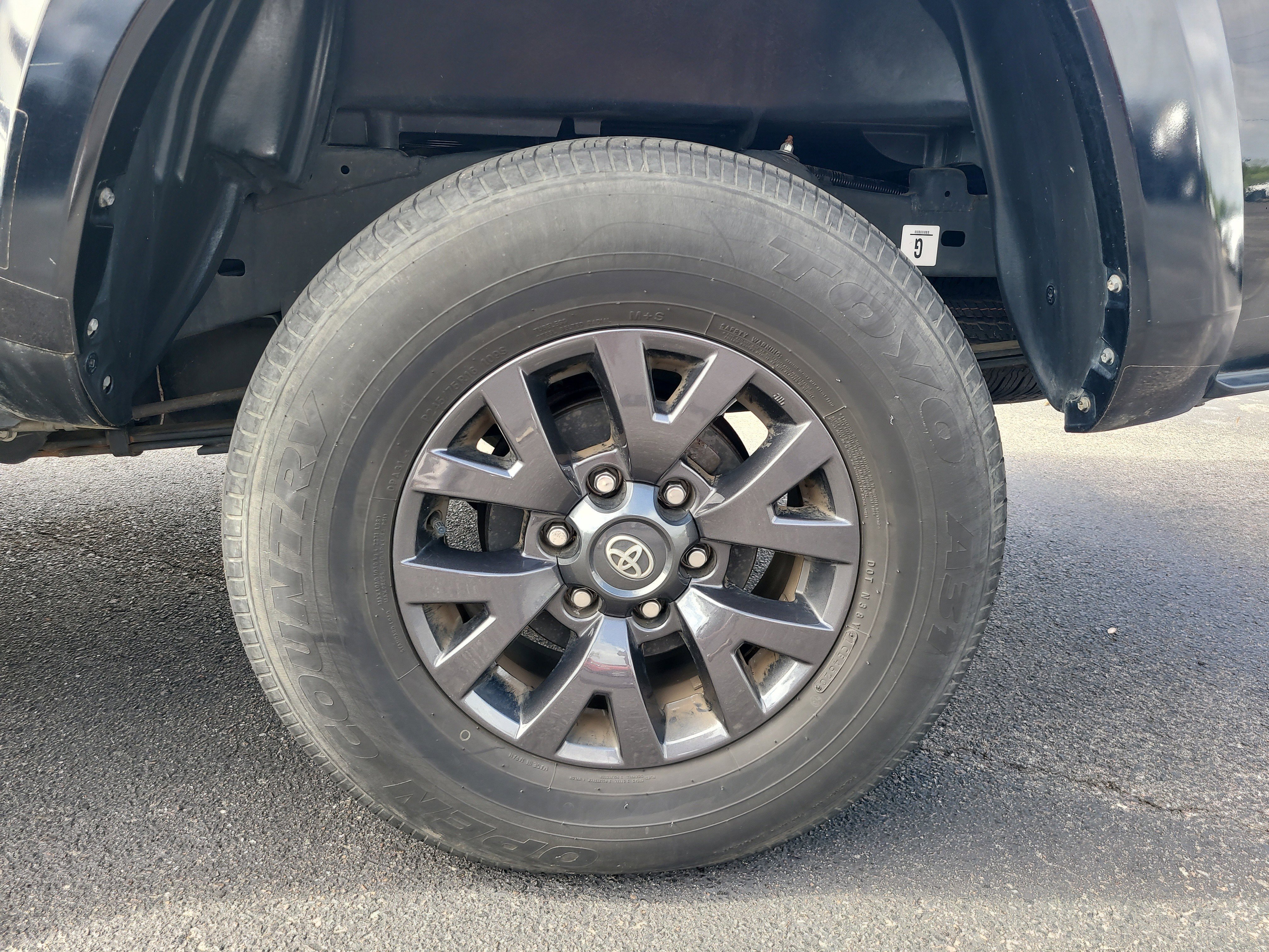 Used 2021 Toyota Tacoma SR5 AWD/4WD image 9