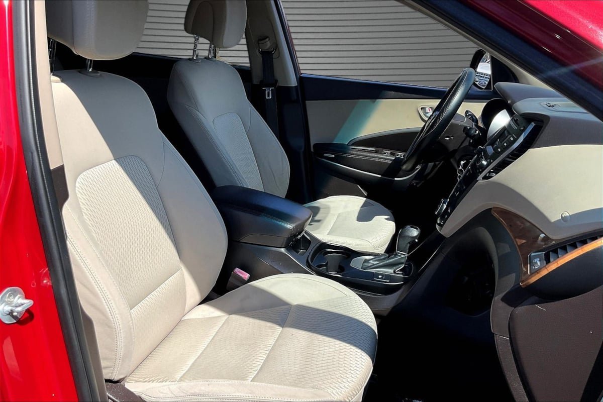 Used 2015 Hyundai Santa Fe GLS AWD/4WD image 27