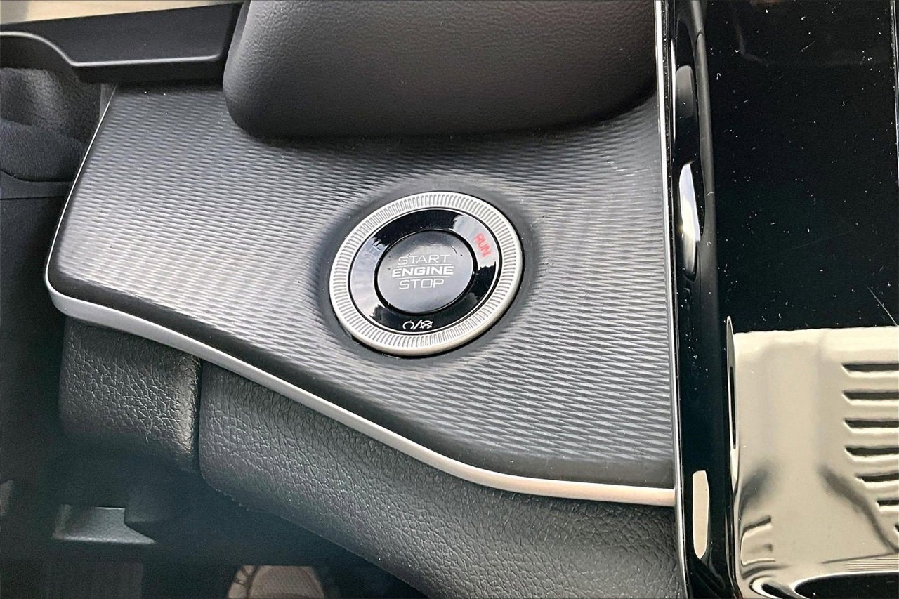 Used 2024 Jeep Grand Cherokee Altitude image 26