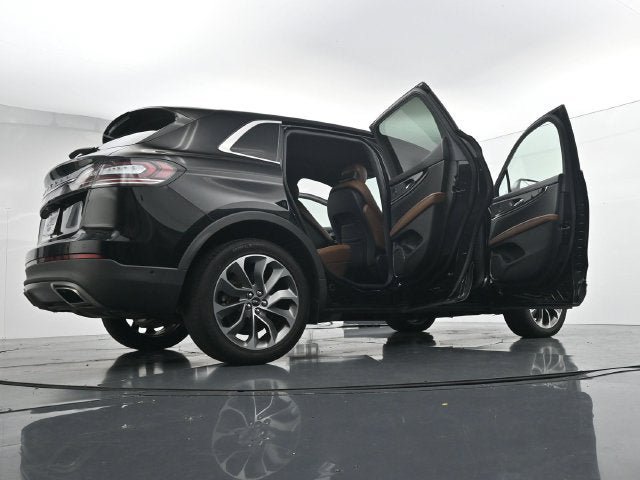 Used 2023 Lincoln Nautilus Reserve w/ Equipment Group 201A AWD/4WD image 48