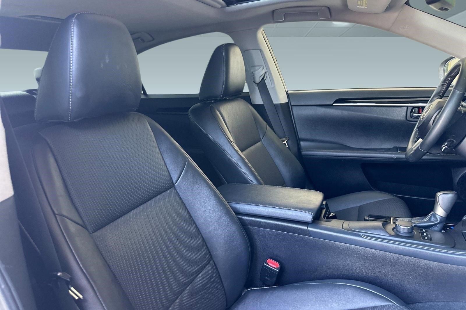 Used 2018 Lexus ES 350 w/ Accessory Package image 30