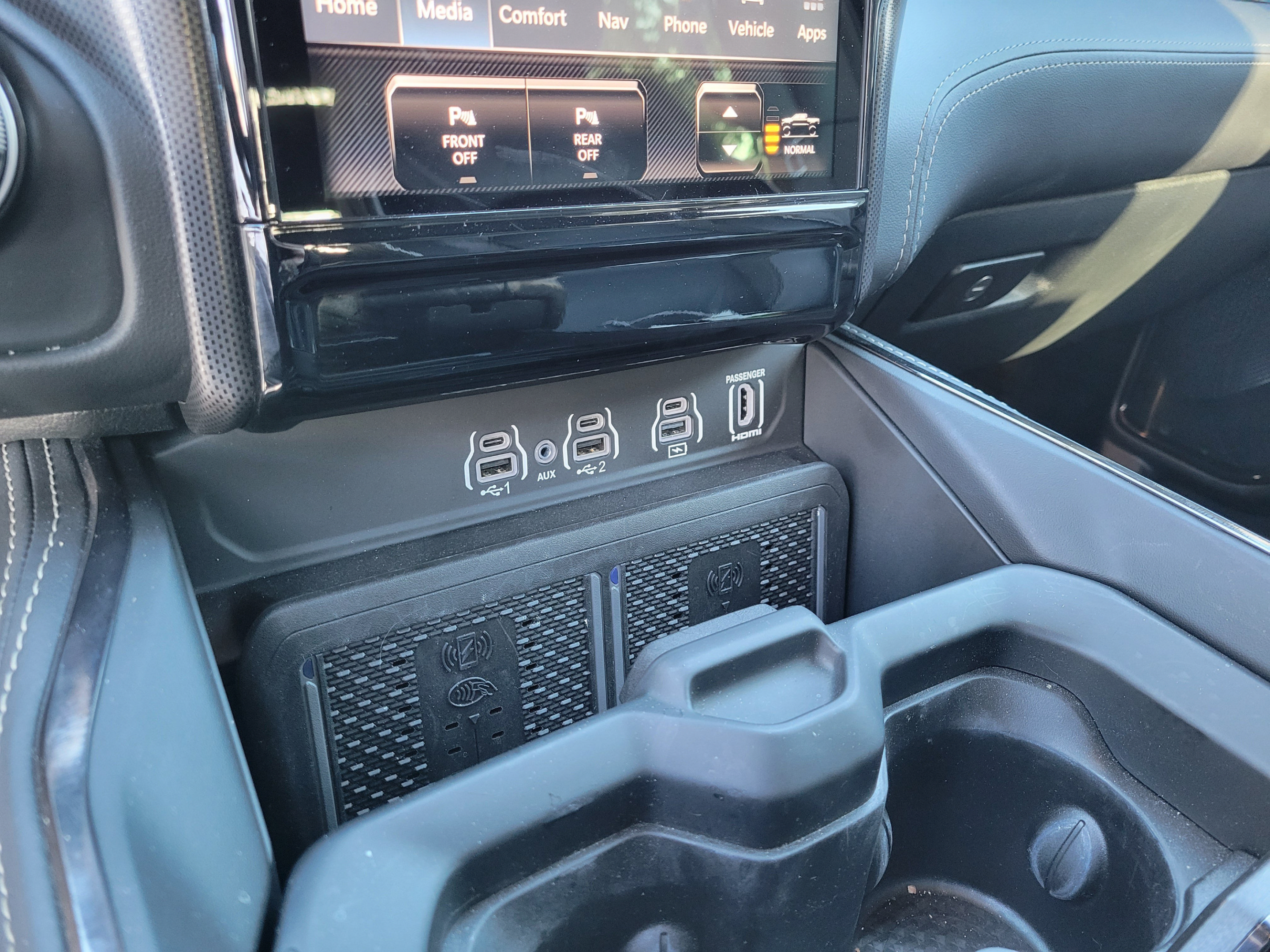 Used 2025 RAM 1500 Limited AWD/4WD image 18