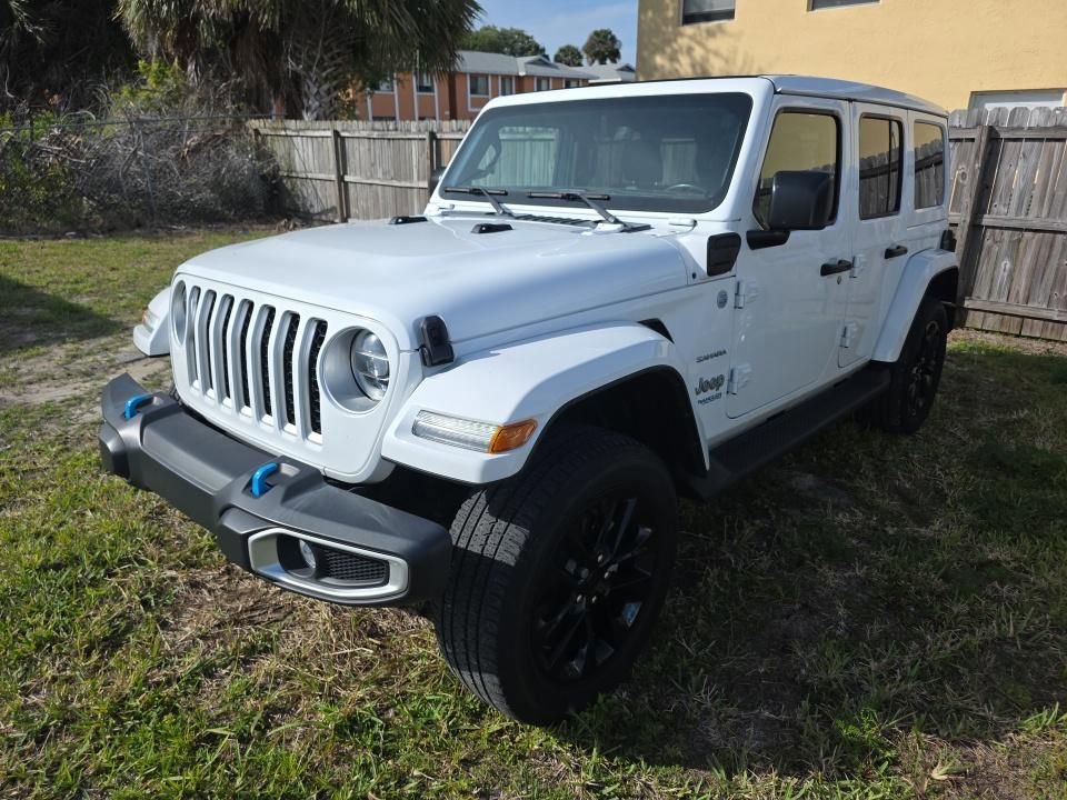 Used 2022 Jeep Wrangler Unlimited Sahara image 3