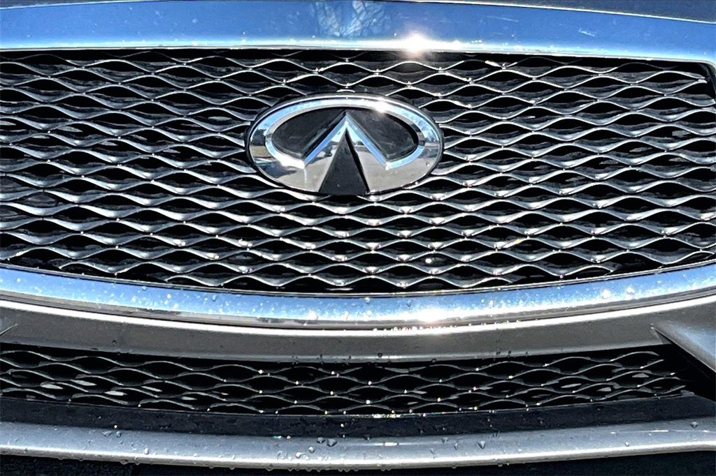 Used 2017 INFINITI Q60 3.0t Sport image 12