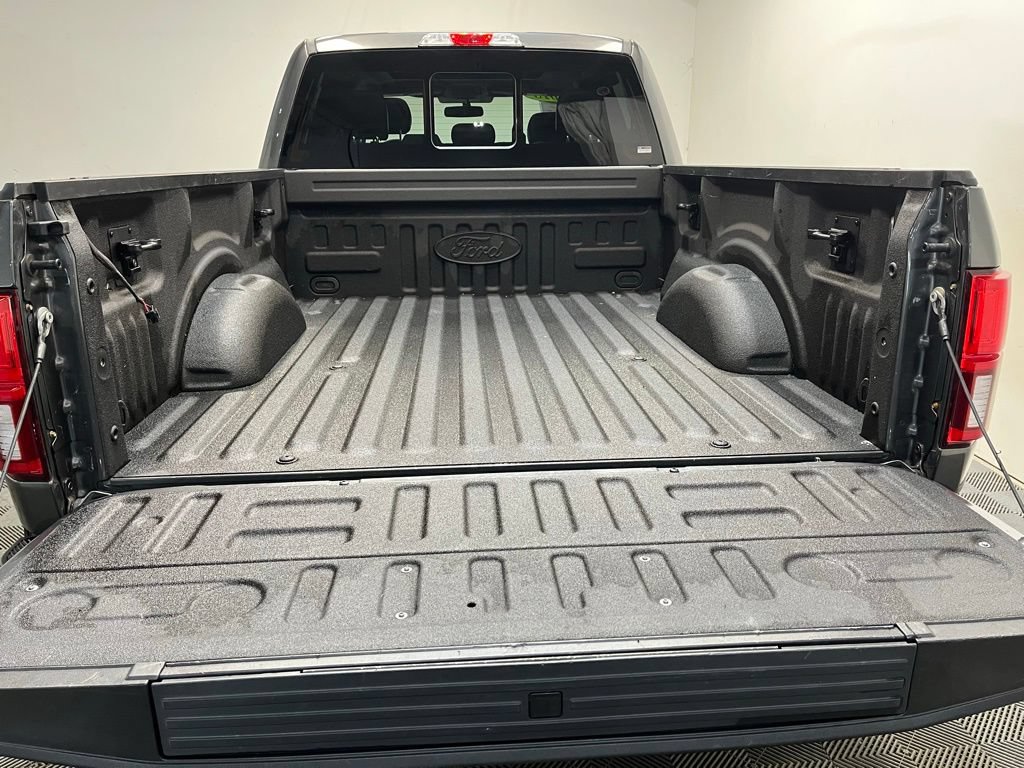 Used 2018 Ford F150 Lariat w/ Heavy-Duty Payload Package AWD/4WD image 19