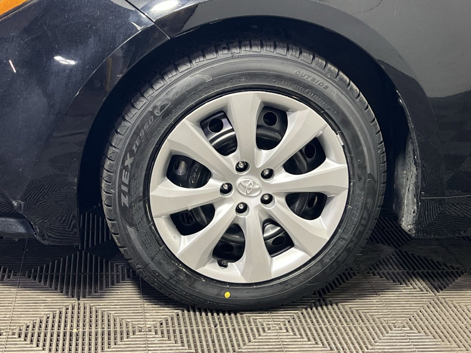 Used 2024 Toyota Corolla LE image 12