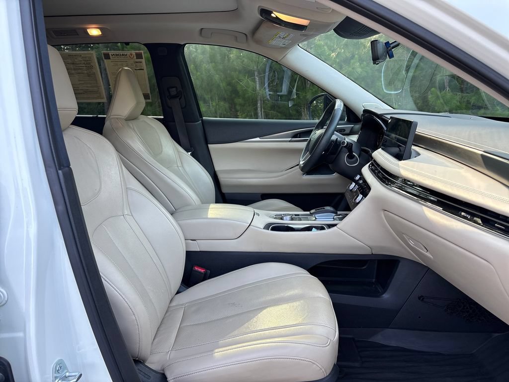 Certified 2023 INFINITI QX60 Luxe w/ Vision Package AWD/4WD image 31