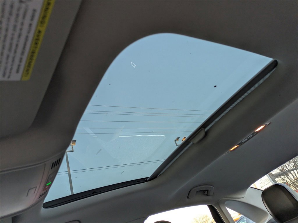 Certified 2024 Volkswagen Jetta SE image 19