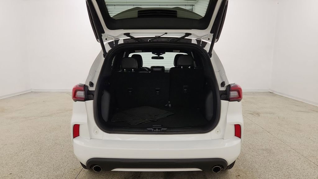 New 2024 Ford Escape ST-Line Select image 28