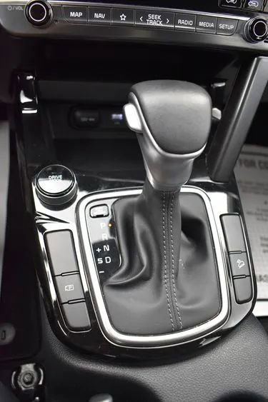 Used 2025 Kia Seltos S FWD image 35