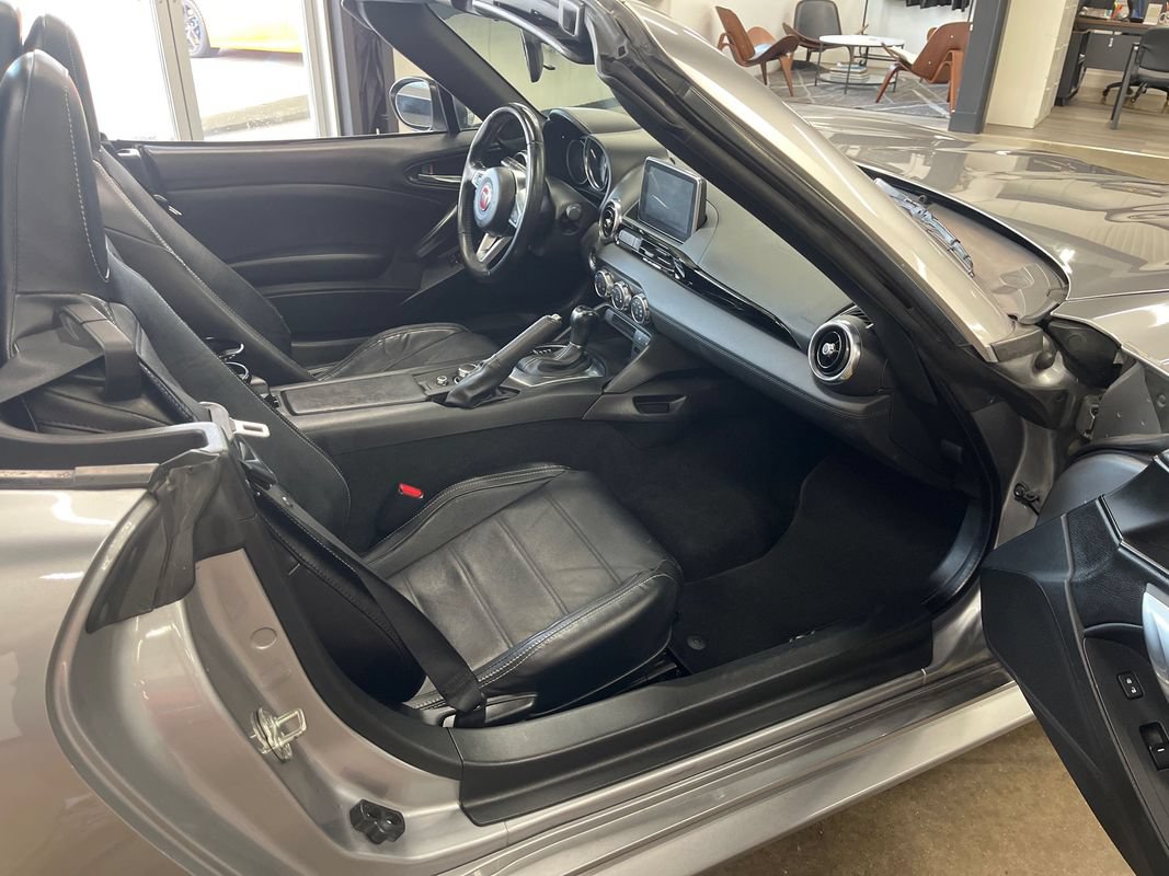 Used 2017 FIAT 124 Spider Lusso RWD image 49