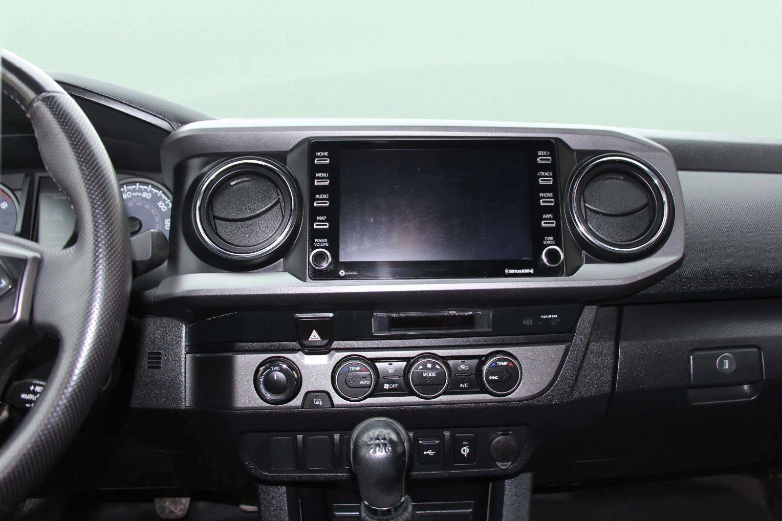 Used 2022 Toyota Tacoma TRD Off-Road image 15