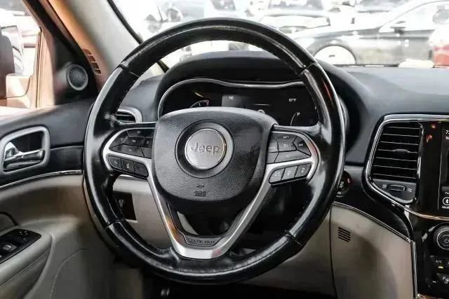 Used 2021 Jeep Grand Cherokee Limited w/ Luxury Group II AWD/4WD image 20