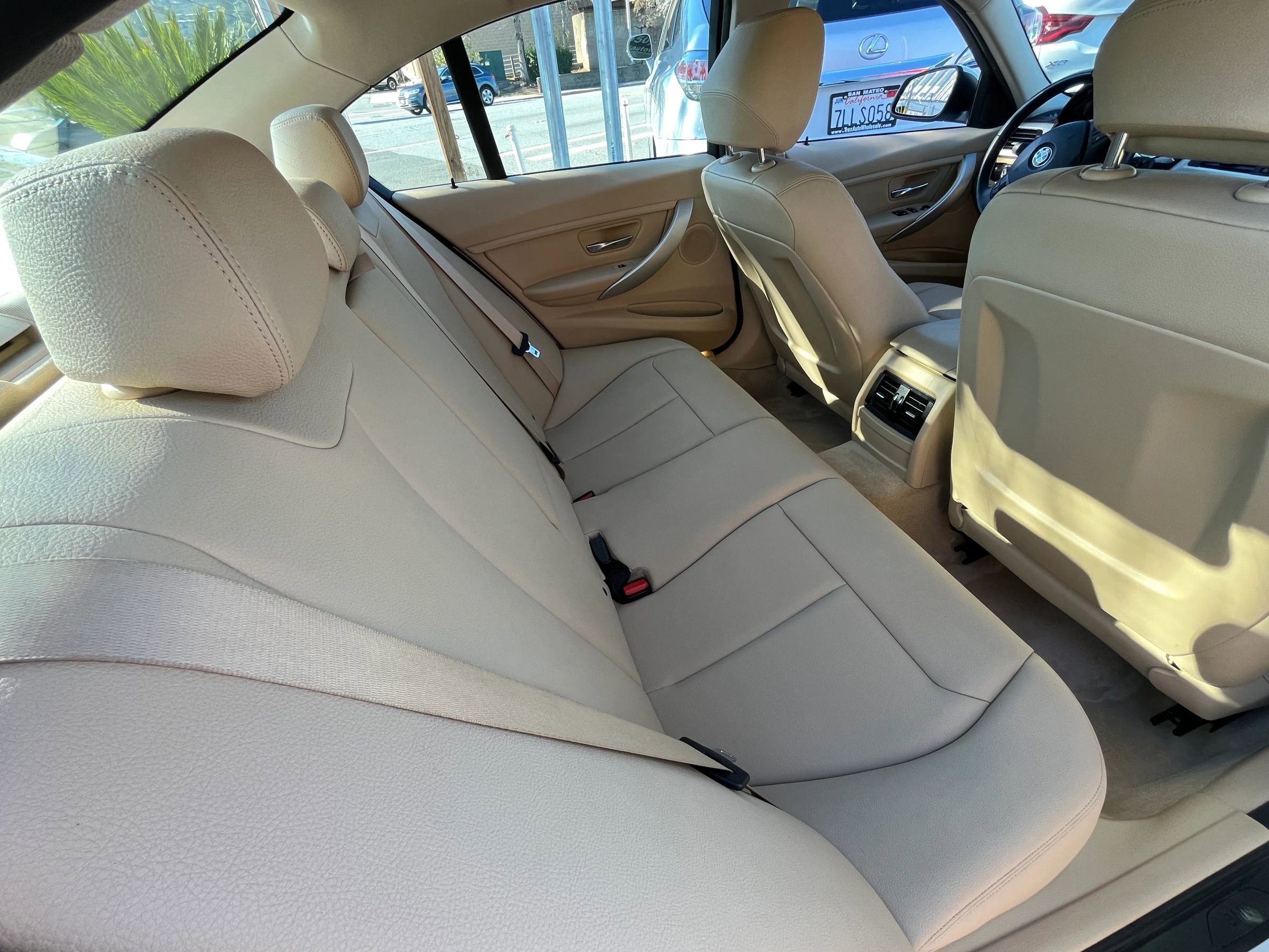 Used 2015 BMW 320i Sedan image 13