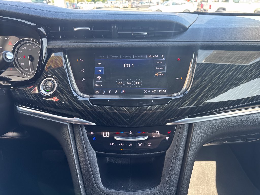 Used 2023 Cadillac XT6 Premium Luxury w/ Technology Package AWD/4WD image 17