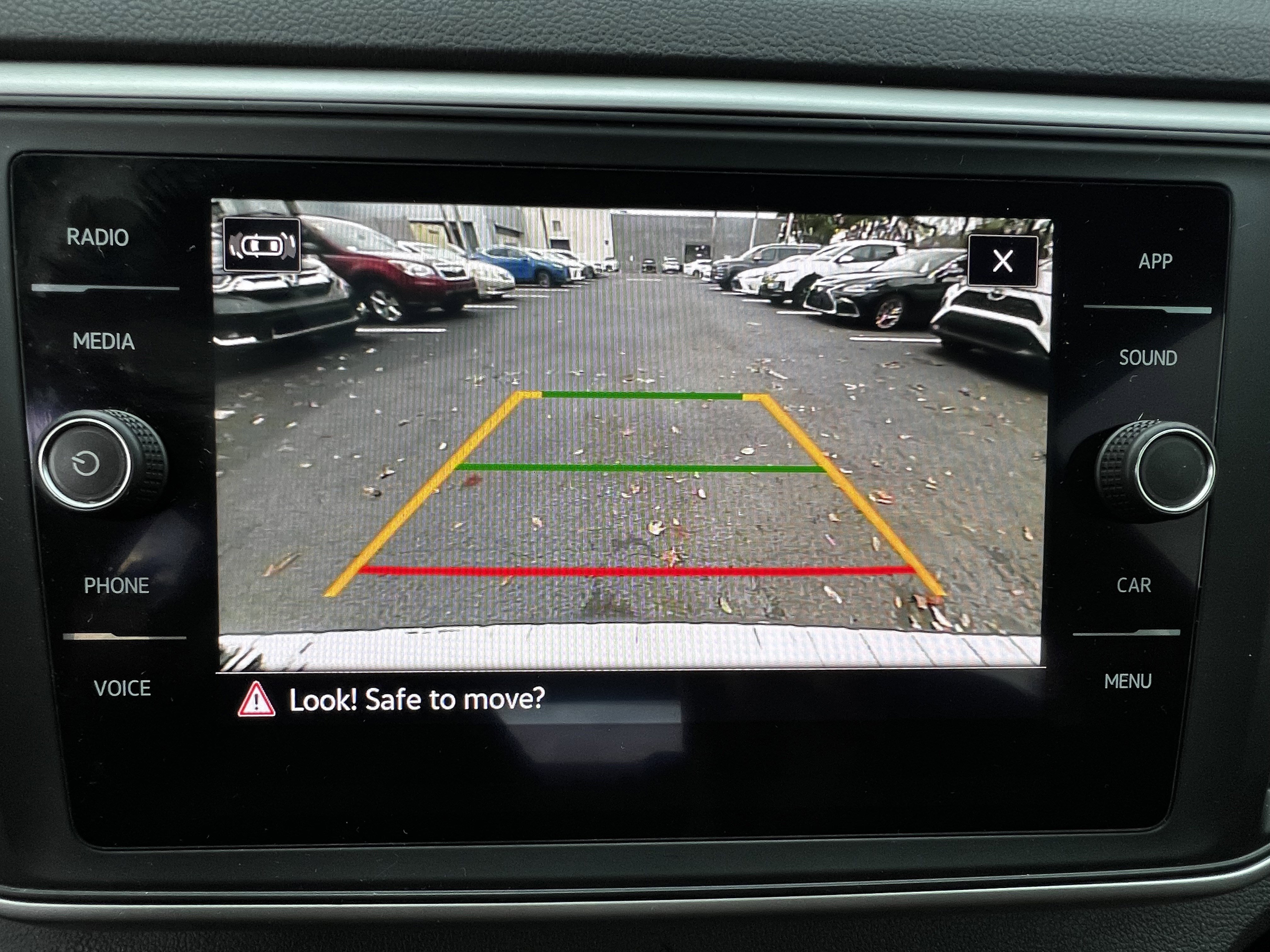 Used 2021 Volkswagen Atlas SE w/ Panoramic Sunroof Package image 25