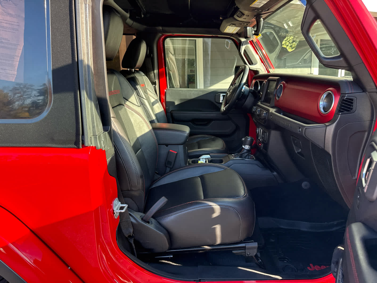 Used 2019 Jeep Wrangler Rubicon AWD/4WD image 17