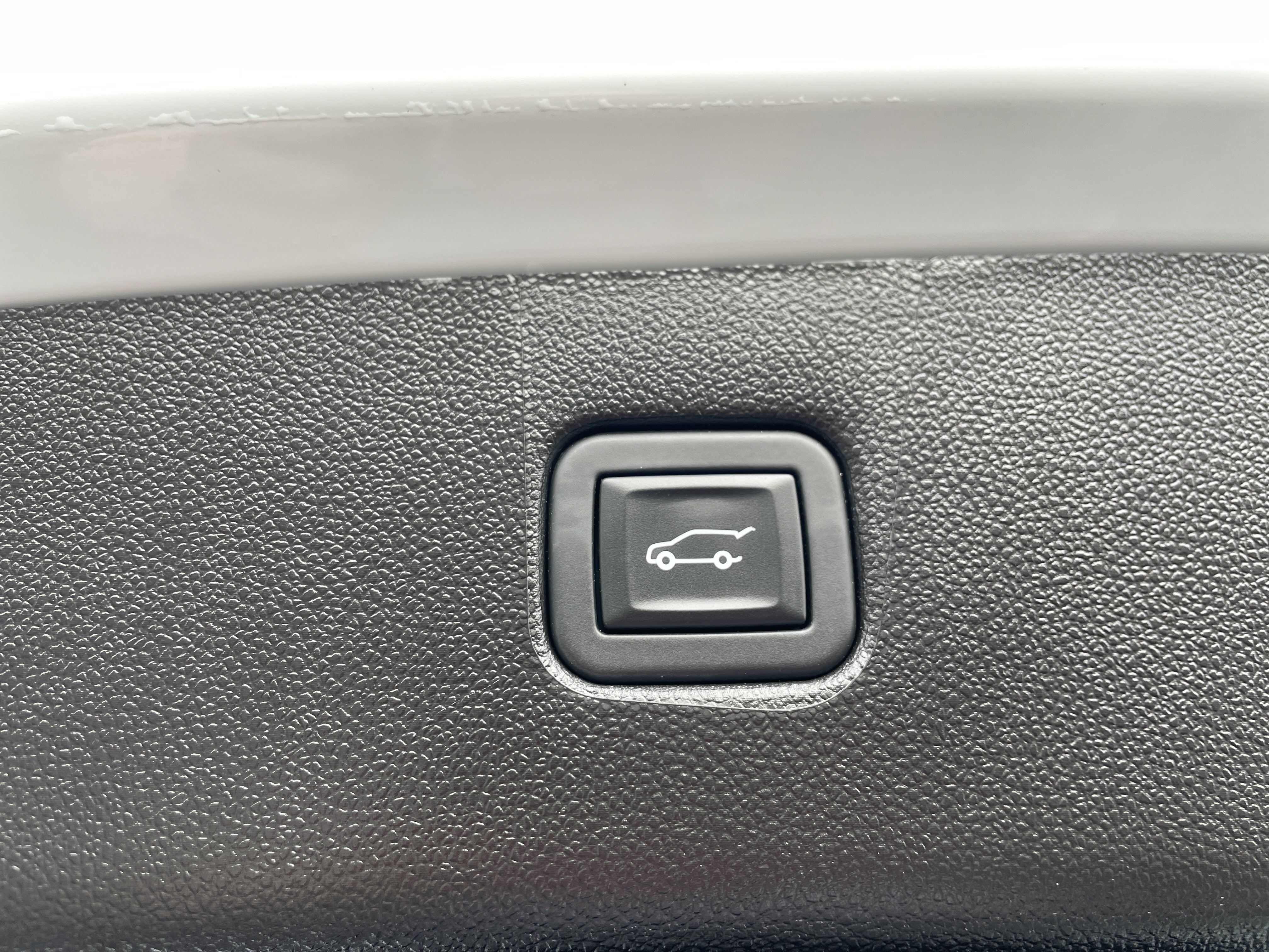 Certified 2024 Chevrolet Blazer LT w/ Midnight/Sport Edition image 28