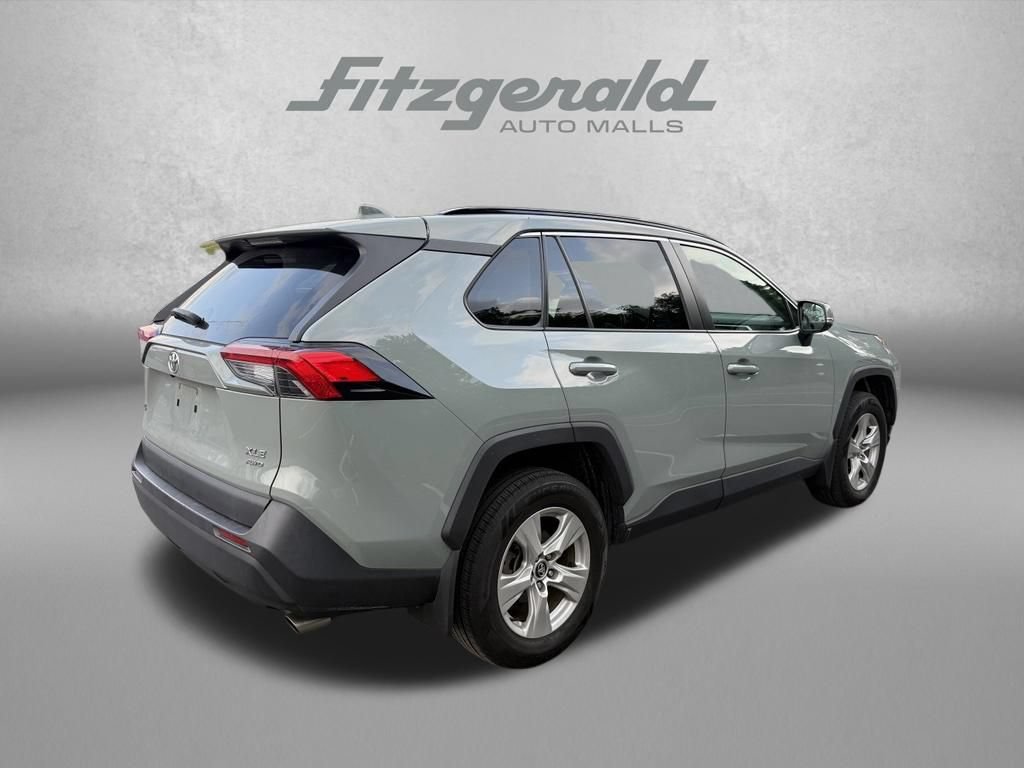 Used 2021 Toyota RAV4 XLE AWD/4WD image 8