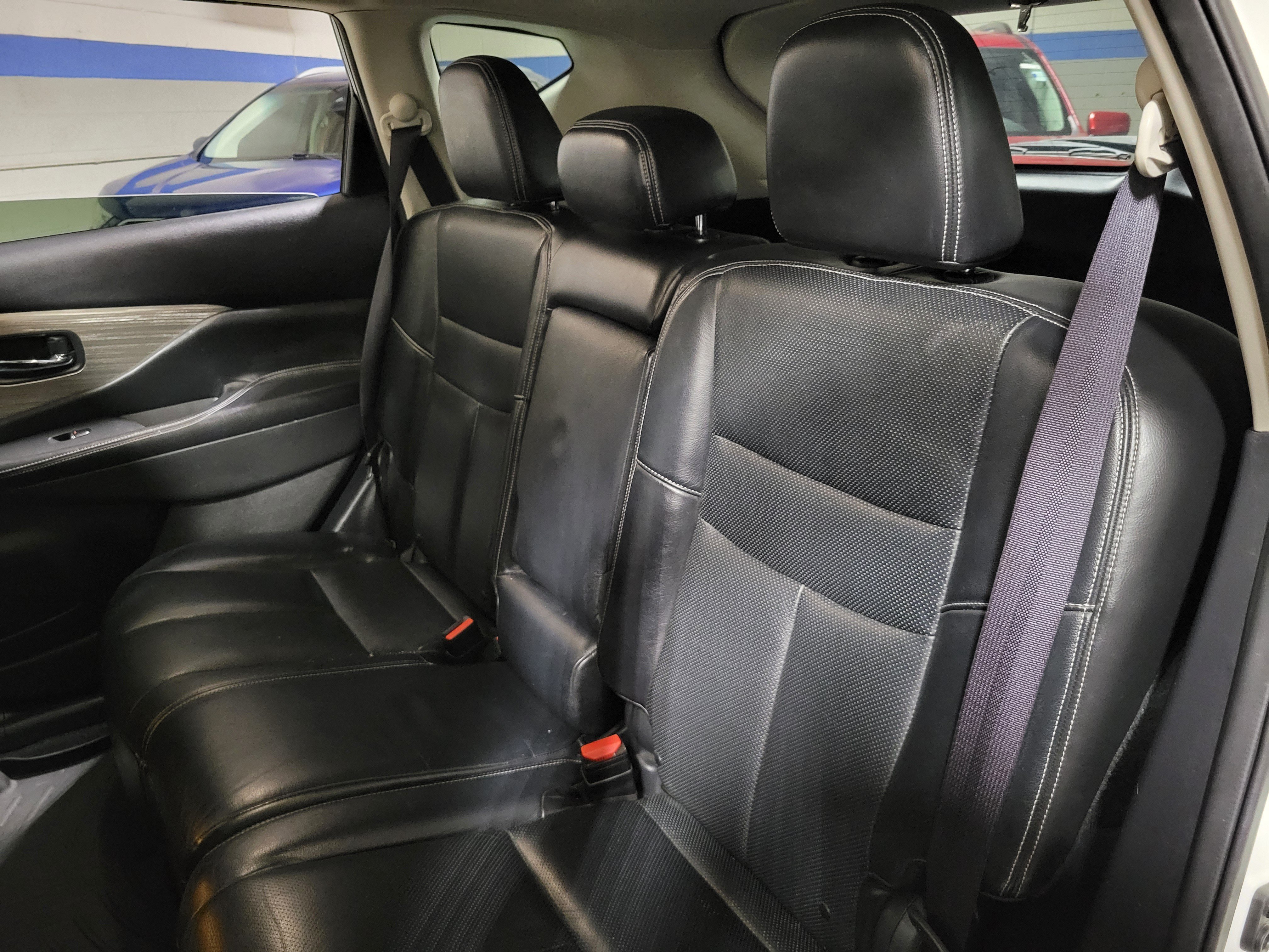 Used 2015 Nissan Murano Platinum w/ Platinum Technology Package FWD image 18