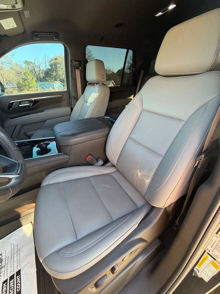 Used 2025 Chevrolet Tahoe LT image 10