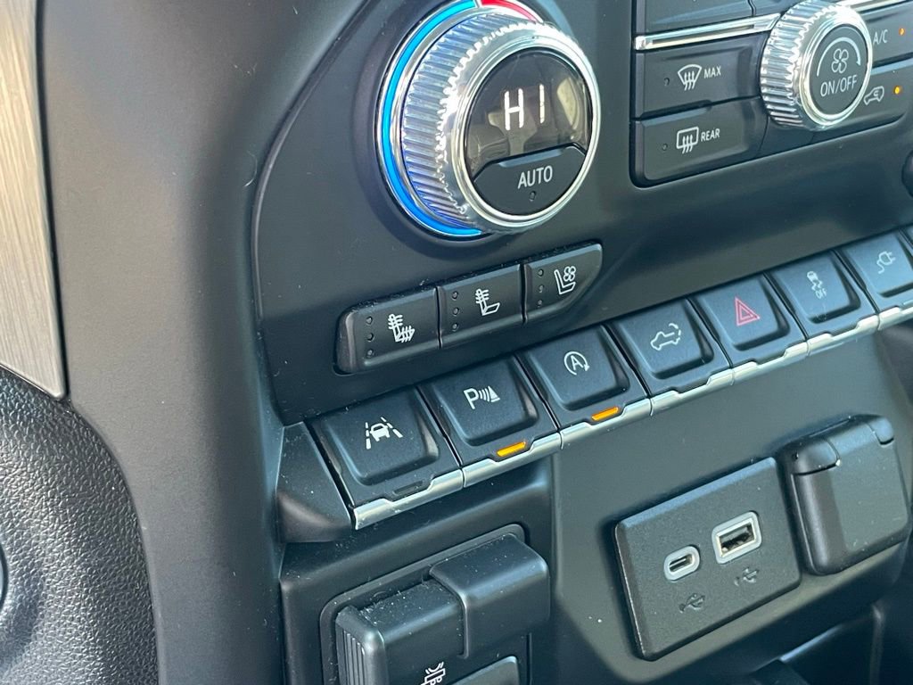 Used 2019 GMC Sierra 1500 Denali w/ Denali Ultimate Package AWD/4WD image 18