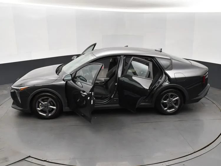 Used 2025 Kia K4 FWD image 7
