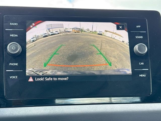 Used 2025 Volkswagen Jetta SE image 17